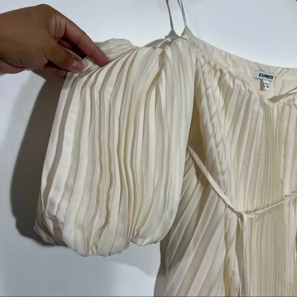 Express Pleated Off The Shoulder Mini Dress In Swan Size XS - Picture 4 of 14